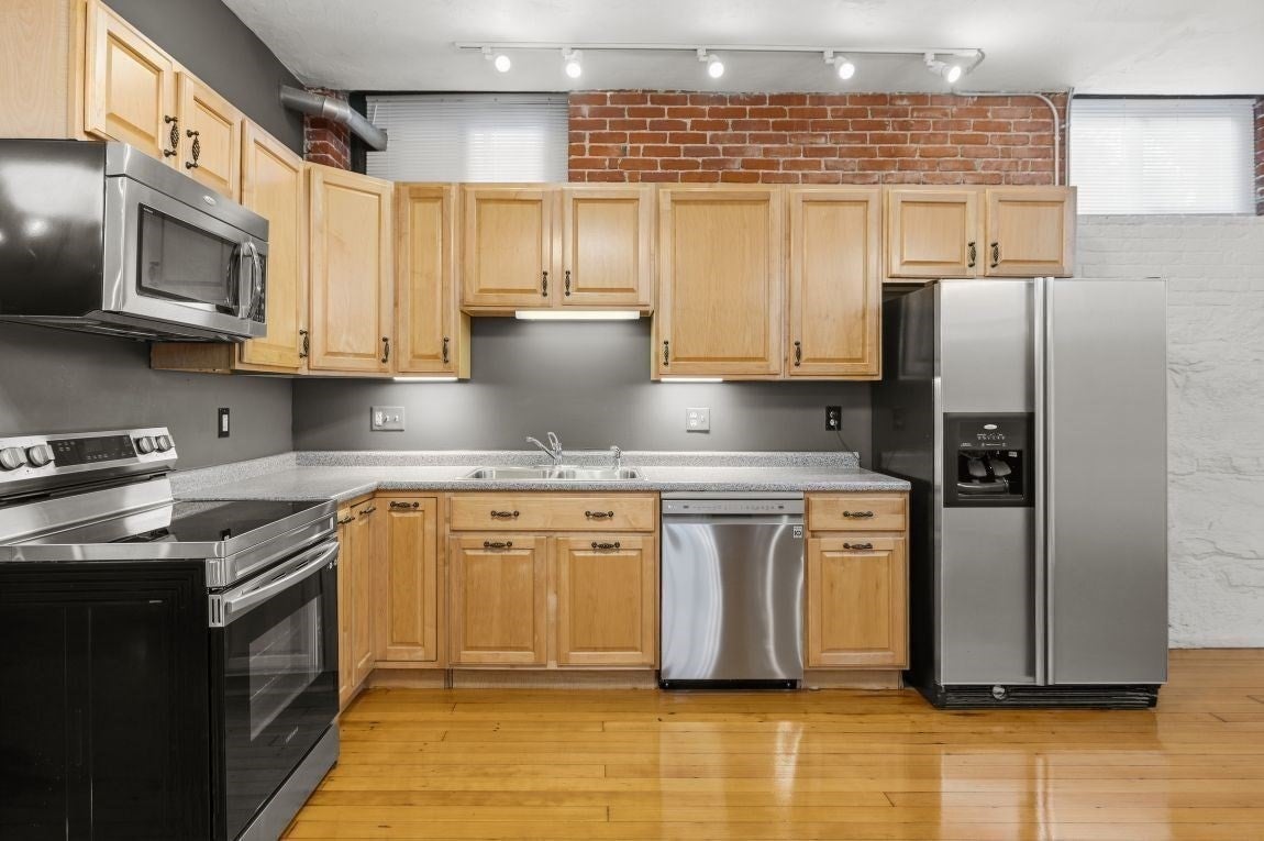 24 Front St #1, Woonsocket, RI, 24 Front St #1, Woonsocket, RI Photo #27