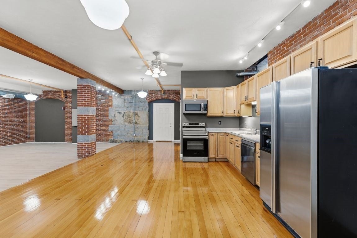 24 Front St #1, Woonsocket, RI, 24 Front St #1, Woonsocket, RI Photo #20