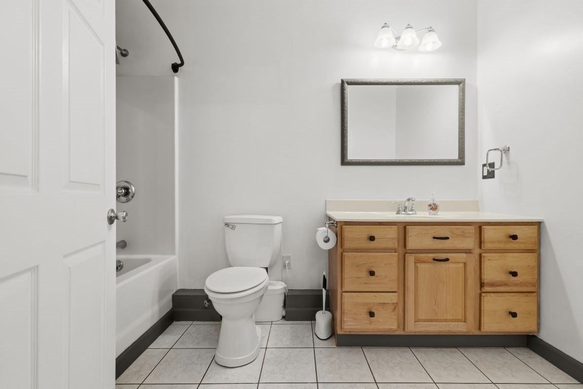 24 Front St #1, Woonsocket, RI, 24 Front St #1, Woonsocket, RI Photo #30