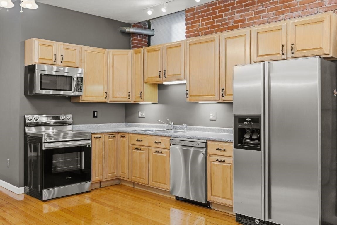 24 Front St #1, Woonsocket, RI, 24 Front St #1, Woonsocket, RI Photo #28