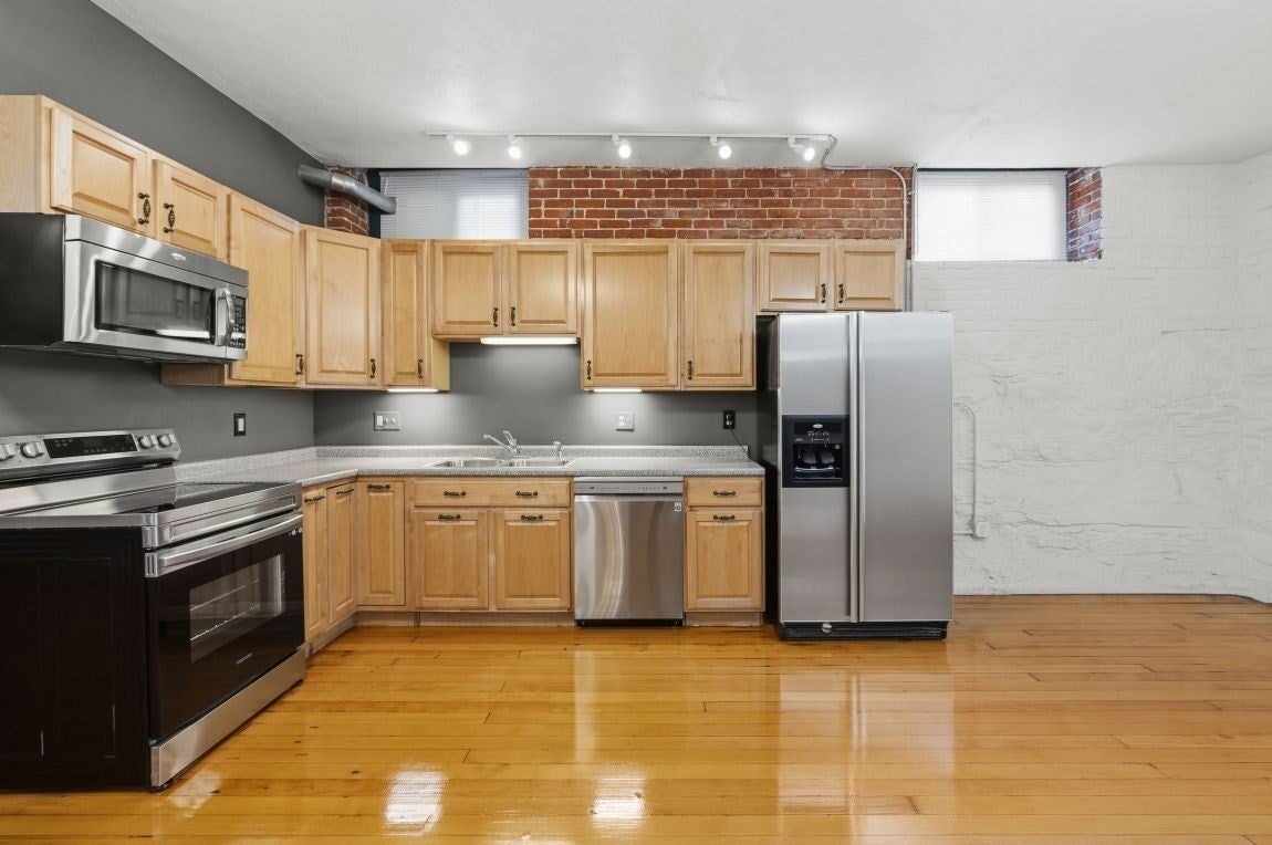 24 Front St #1, Woonsocket, RI, 24 Front St #1, Woonsocket, RI Photo #19