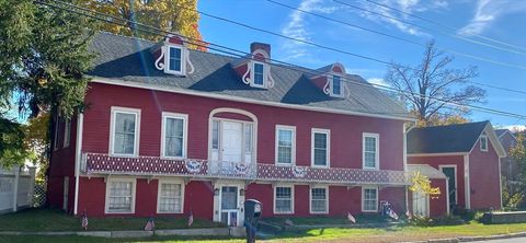 4 Townsend St Pepperell MA 01463