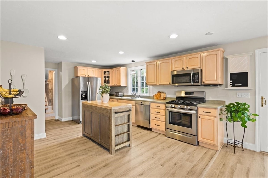 125 Independence Ave