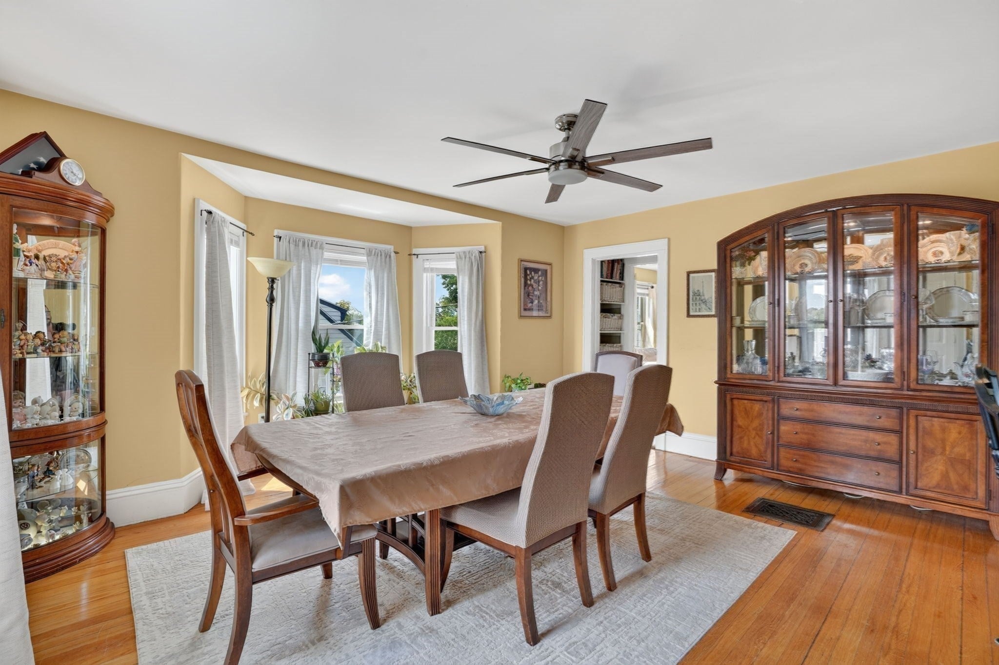 53 Irving St, Medford, MA Photo #10