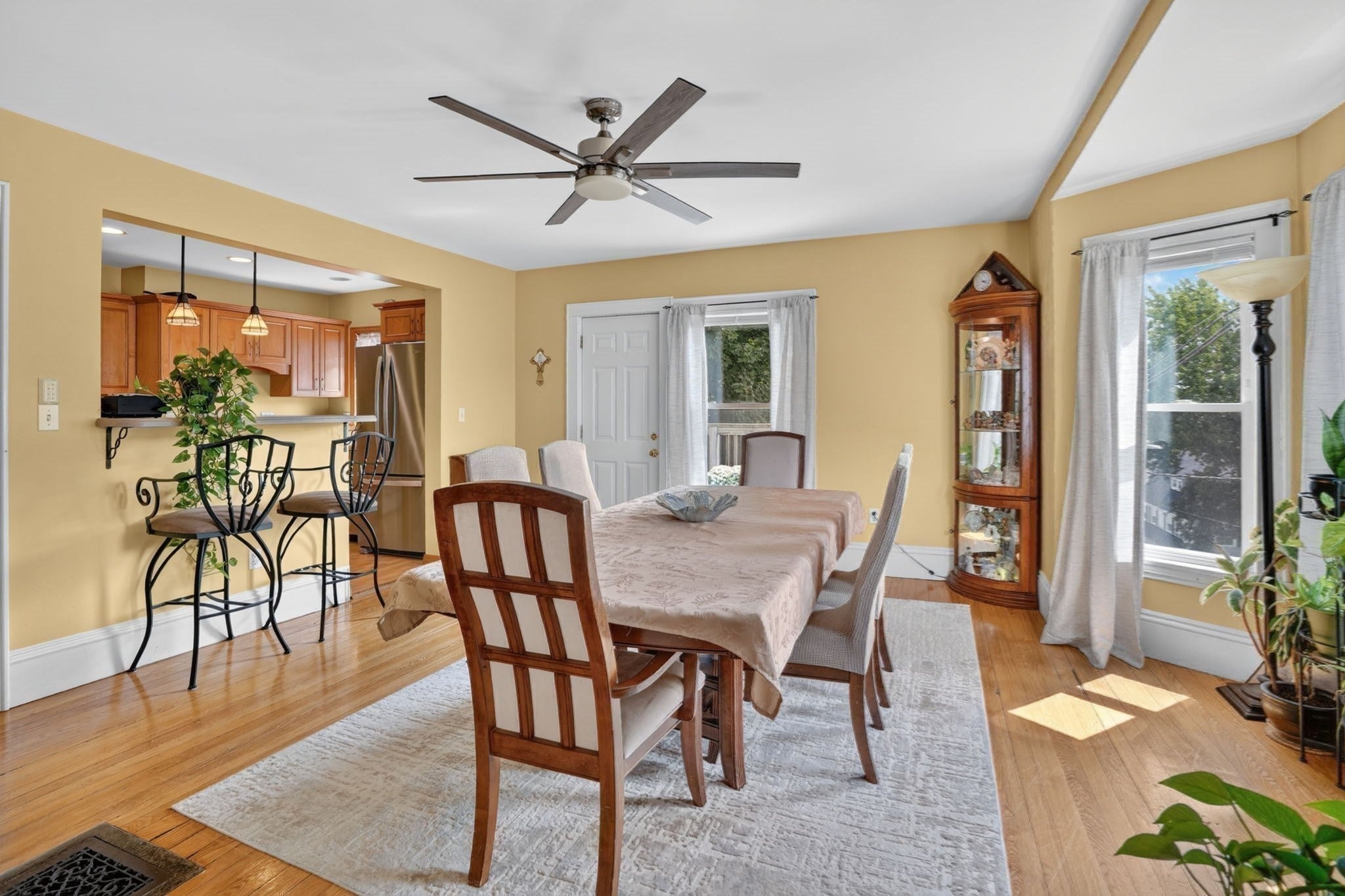 53 Irving St, Medford, MA Photo #9