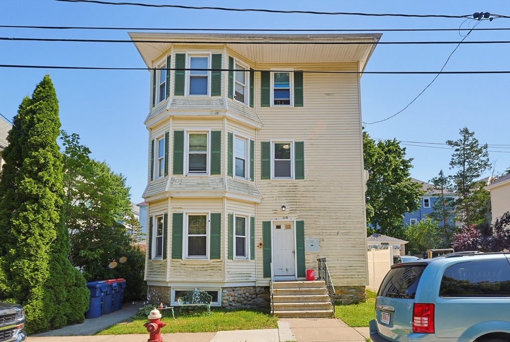 118 Irvington St, New Bedford, MA, 118 Irvington St, New Bedford, MA Photo #2