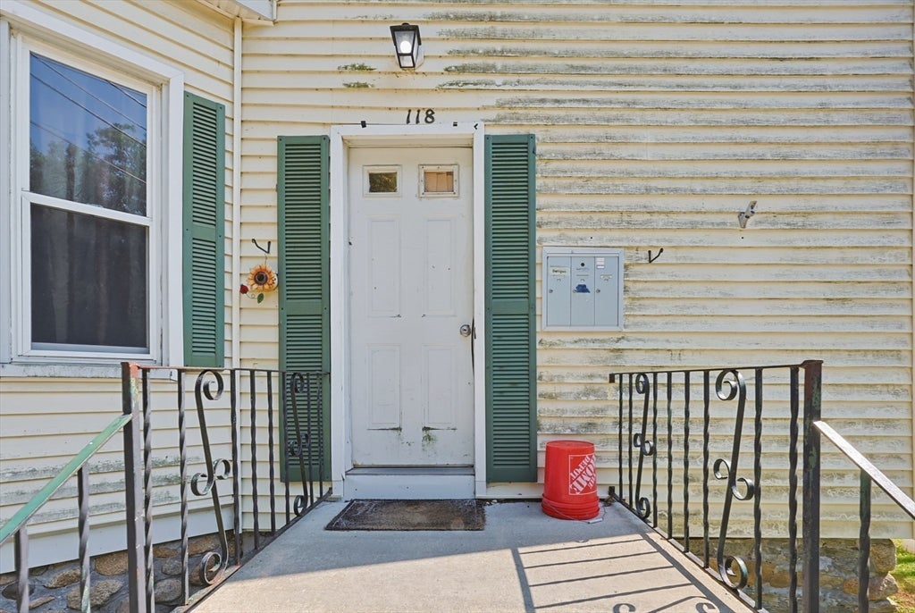 118 Irvington St, New Bedford, MA, 118 Irvington St, New Bedford, MA Photo #4