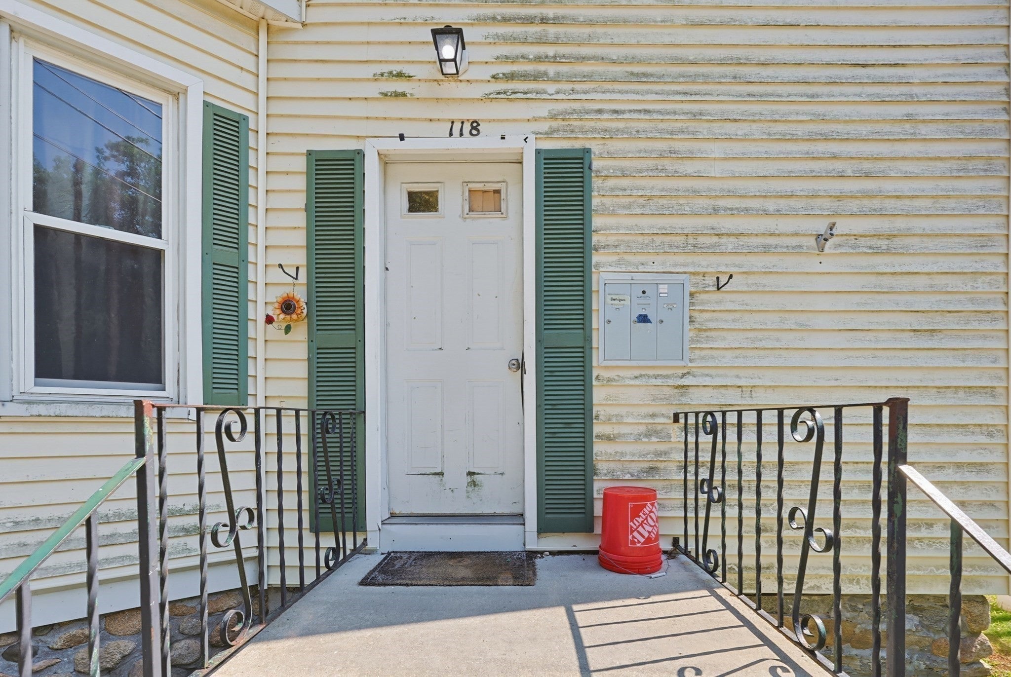 118 Irvington St, New Bedford, MA, 118 Irvington St, New Bedford, MA Photo #4