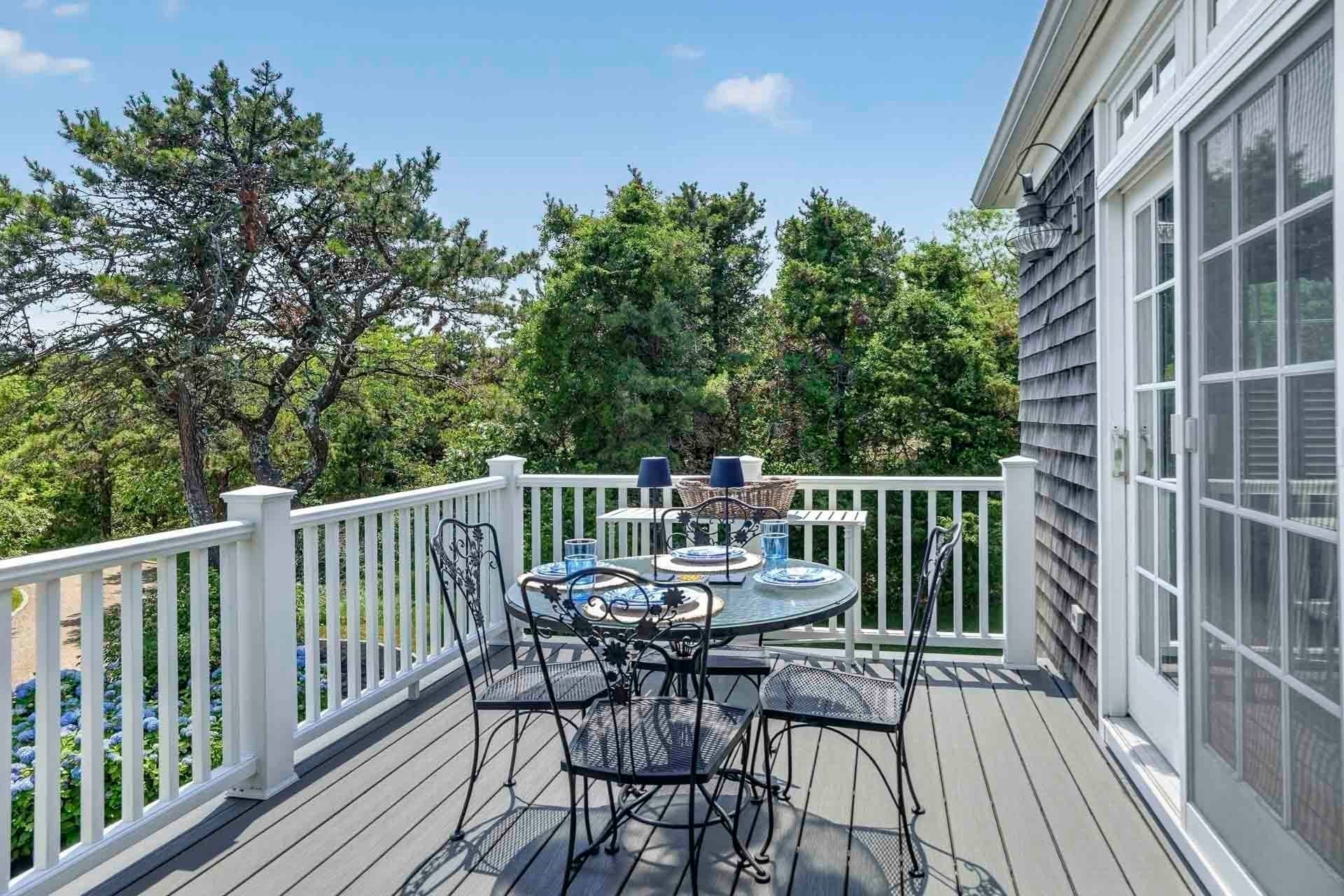 8 Beach Plum Mdws, Edgartown, MA Photo #20