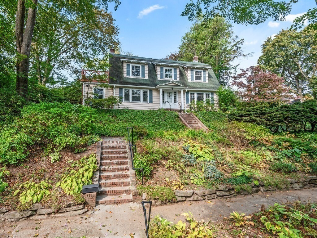 8 Montvale Rd