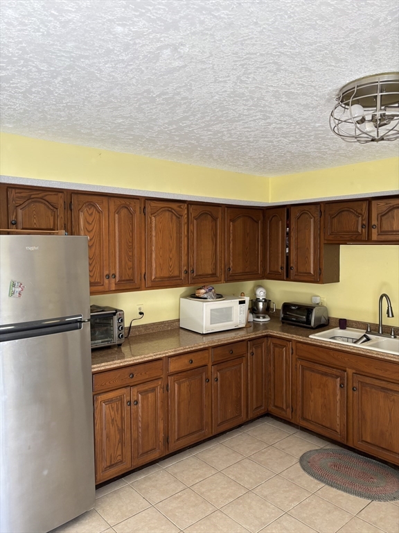 283 Fuller Rd T