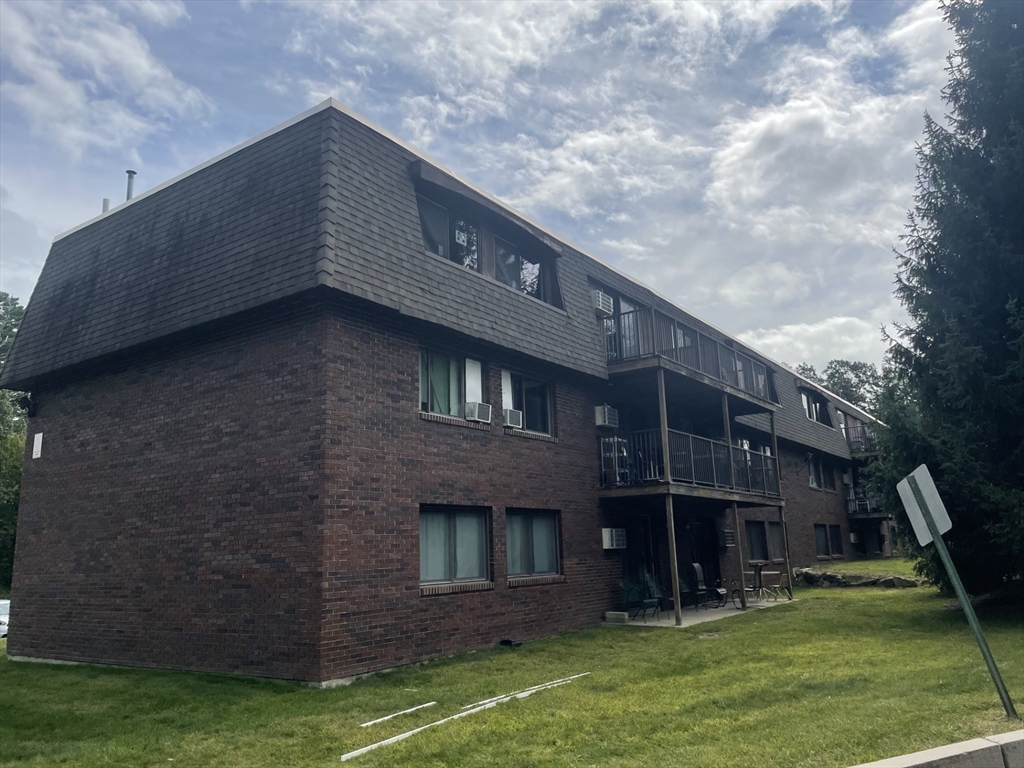 688 Boston Post Rd East 324