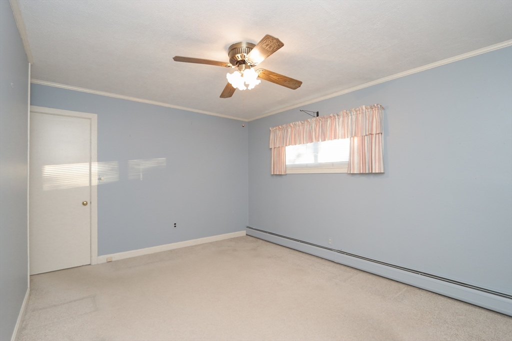125 Greenwood Ter #125, Chicopee, MA Photo #23