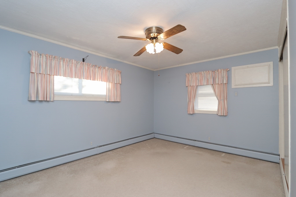 125 Greenwood Ter #125, Chicopee, MA Photo #22