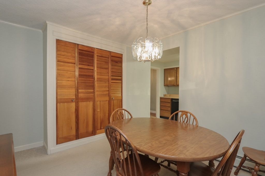 125 Greenwood Ter #125, Chicopee, MA Photo #18