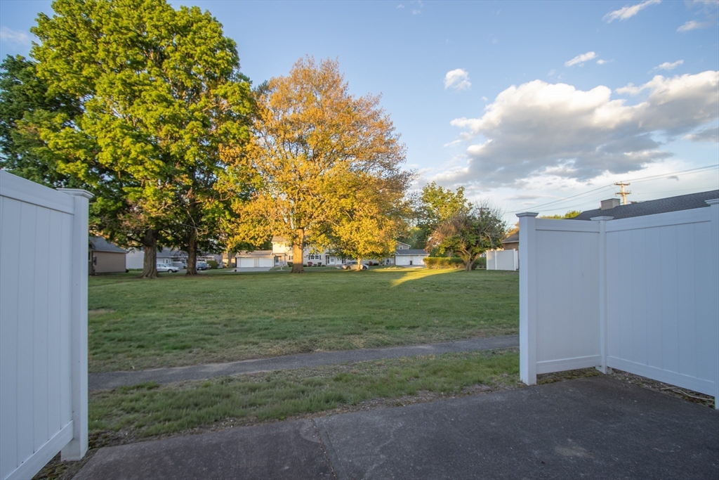 125 Greenwood Ter #125, Chicopee, MA Photo #37