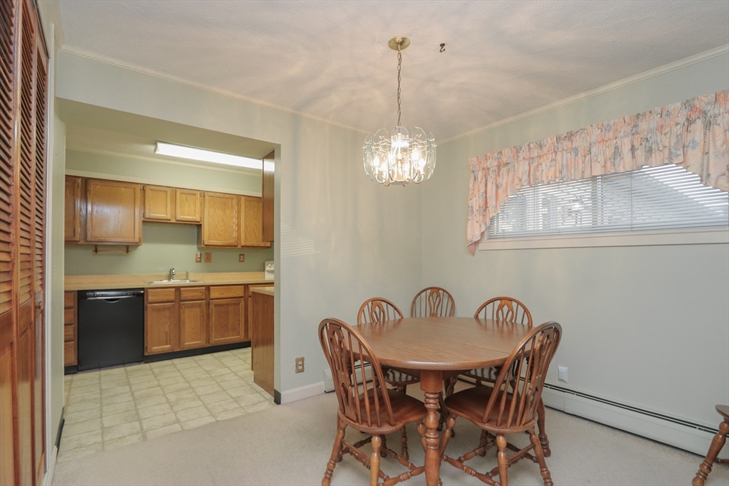 125 Greenwood Ter #125, Chicopee, MA Photo #17