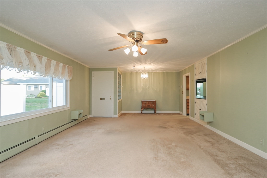 125 Greenwood Ter #125, Chicopee, MA Photo #4