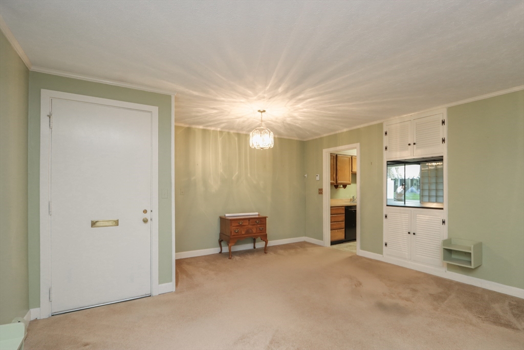 125 Greenwood Ter #125, Chicopee, MA Photo #9