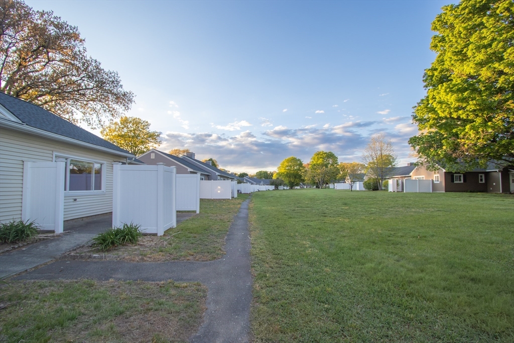 125 Greenwood Ter #125, Chicopee, MA Photo #38