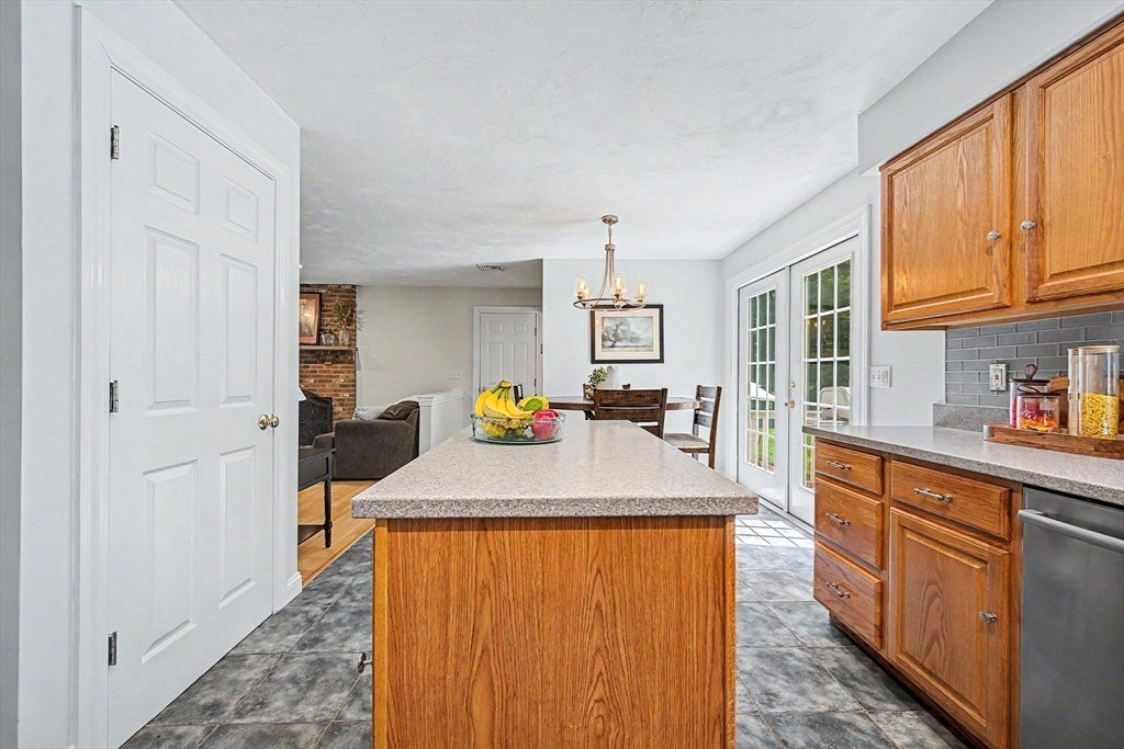 8 Vincent Rd, Mendon, MA, 8 Vincent Rd, Mendon, MA Photo #10