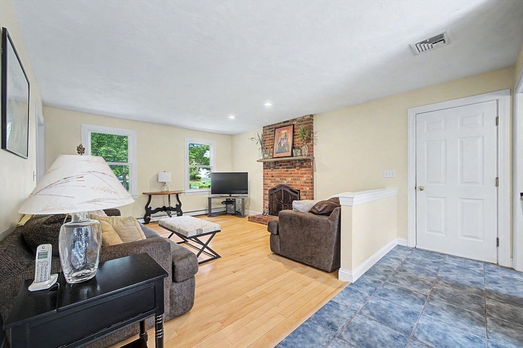 8 Vincent Rd, Mendon, MA, 8 Vincent Rd, Mendon, MA Photo #17