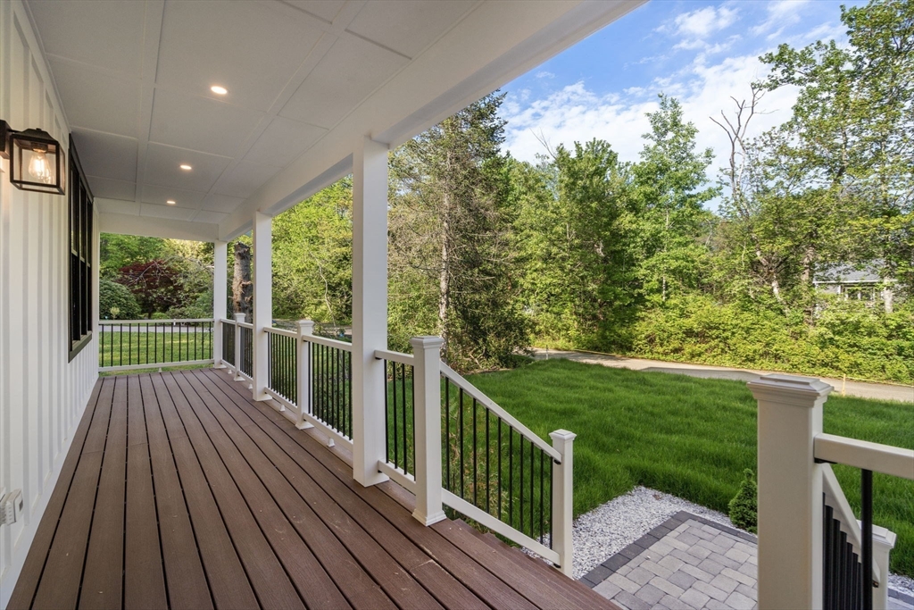 2 Spring Meadow Dr