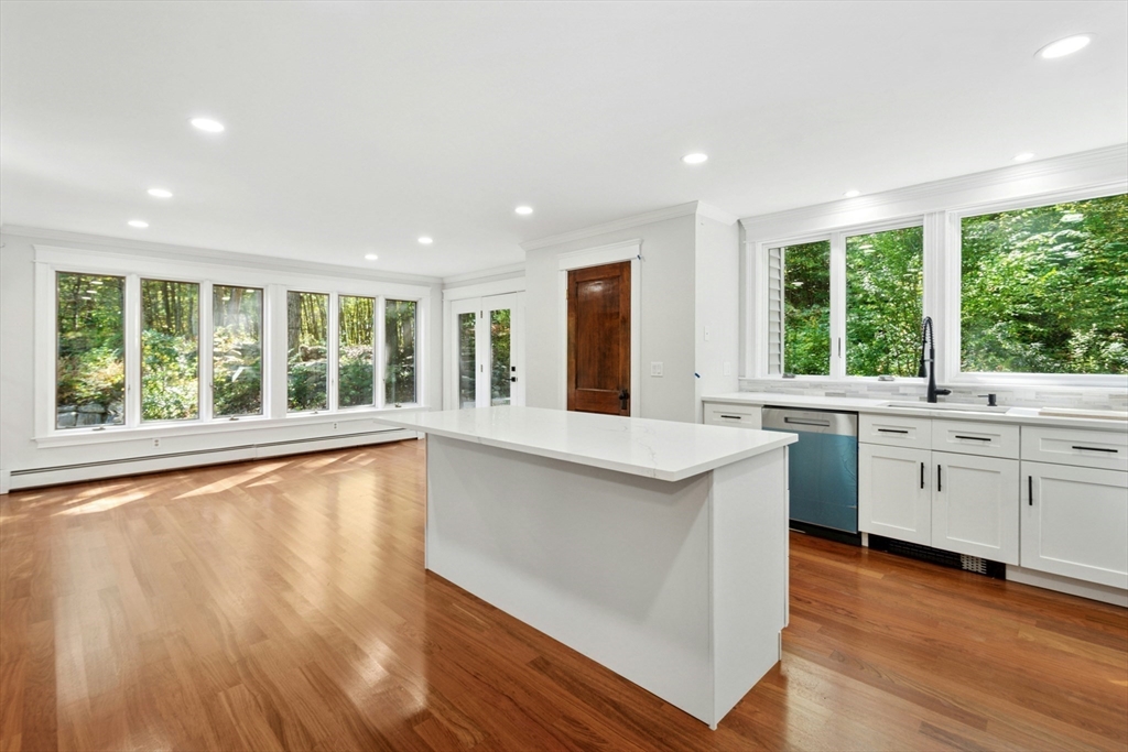 184 Old Bolton Rd