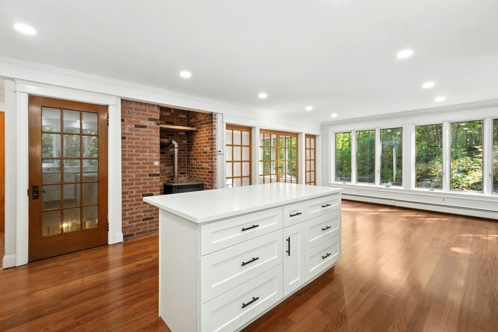 184 Old Bolton Rd