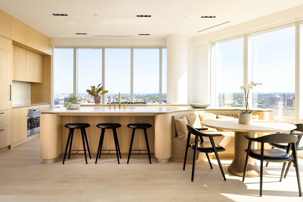 188 Brookline Avenue 27A/C