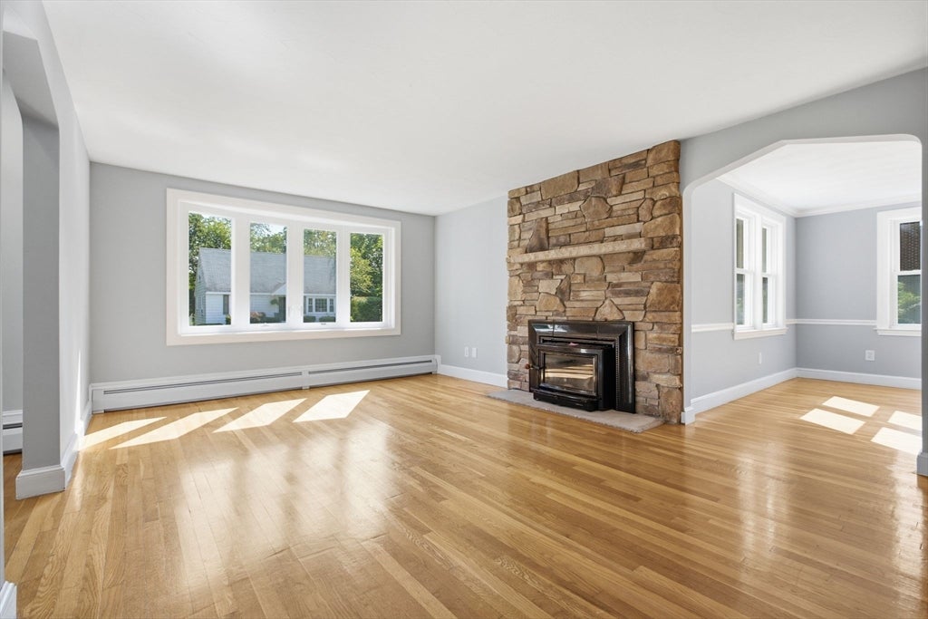14 Pleasant St, North Reading, MA, 14 Pleasant St, North Reading, MA Photo #6