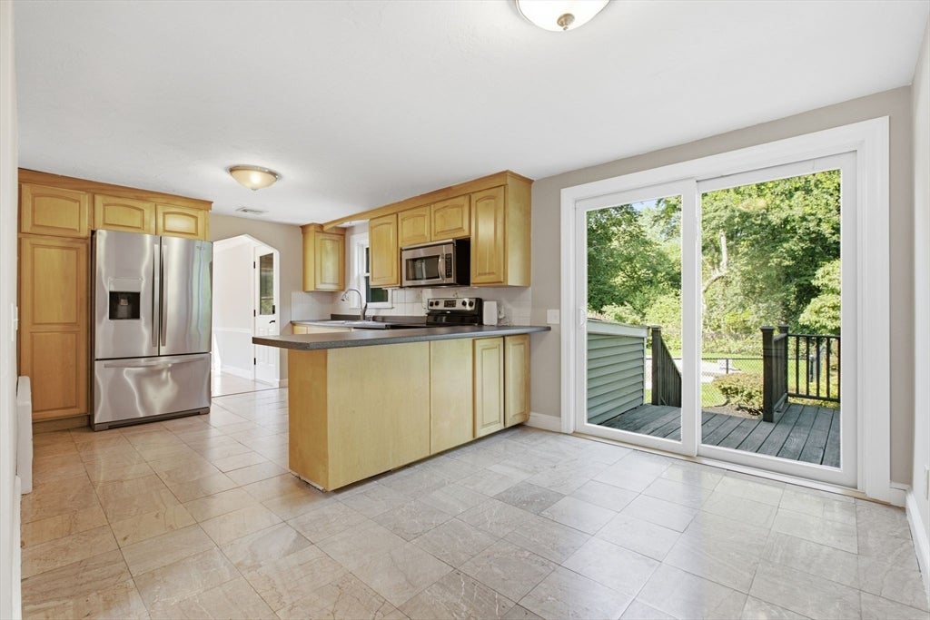 14 Pleasant St, North Reading, MA, 14 Pleasant St, North Reading, MA Photo #10