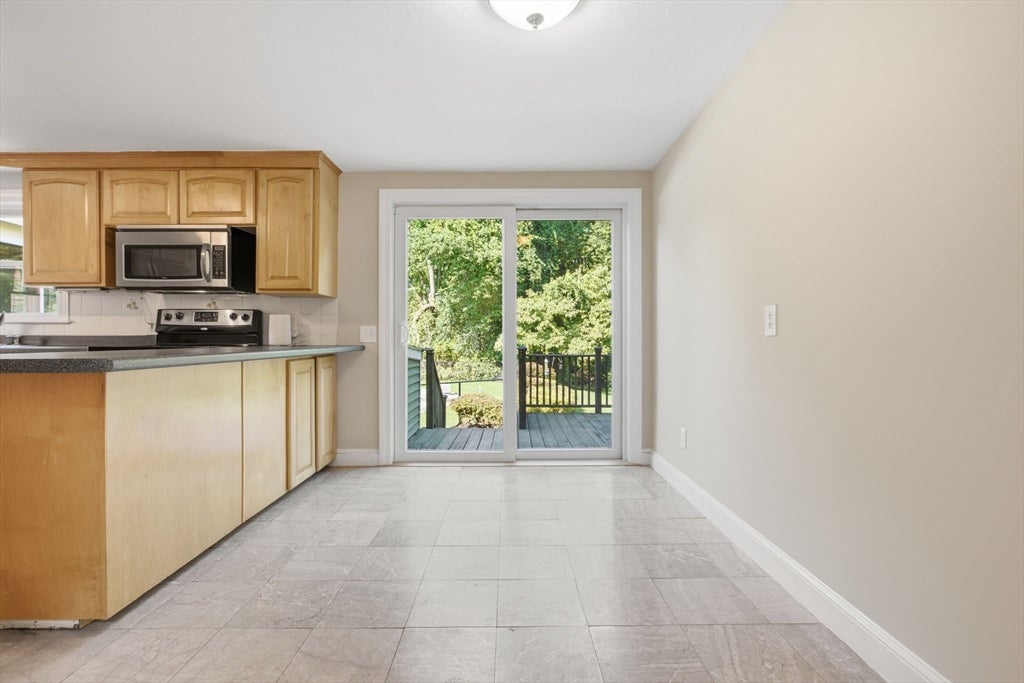 14 Pleasant St, North Reading, MA, 14 Pleasant St, North Reading, MA Photo #9