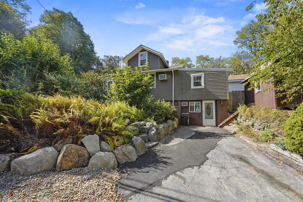 27 Viola Avenue