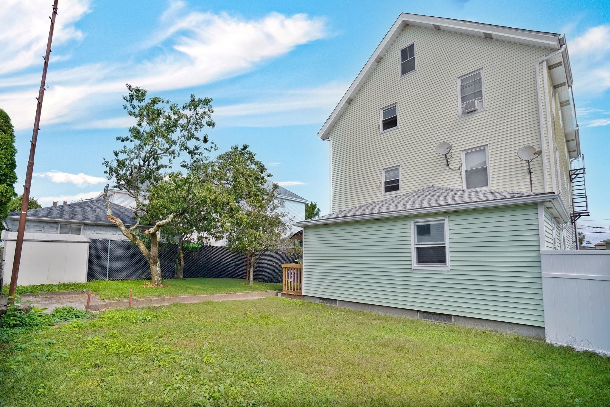 73 Arch Street, Pawtucket, RI, 73 Arch Street, Pawtucket, RI Photo #9