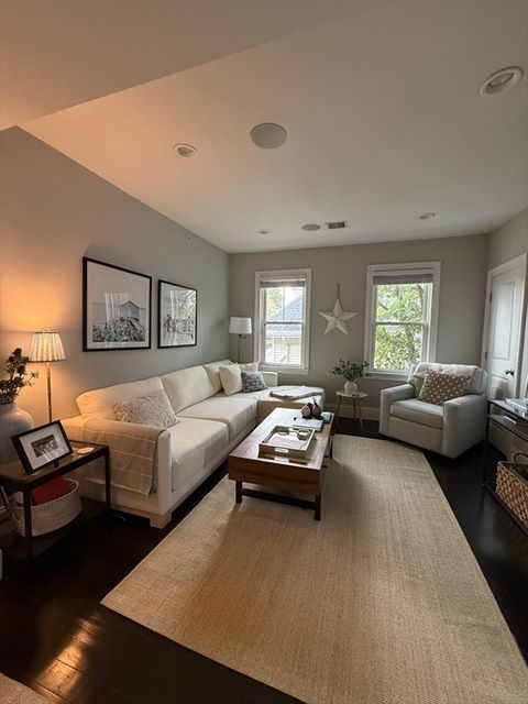 Photo of 332 Ashmont St #5, Boston, MA 02124 (MLS # 73445470)