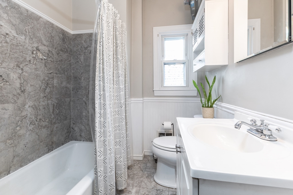 192 W Fifth St #2, Boston, MA Photo #17