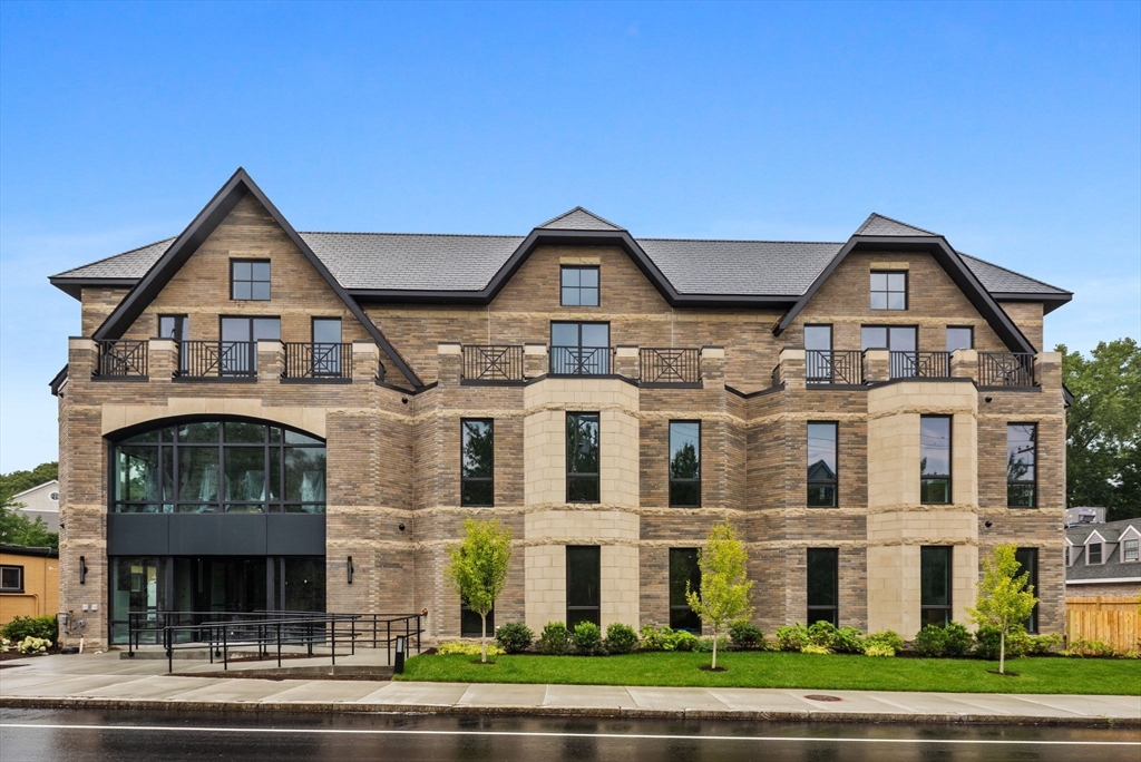 1114 Beacon St. 103