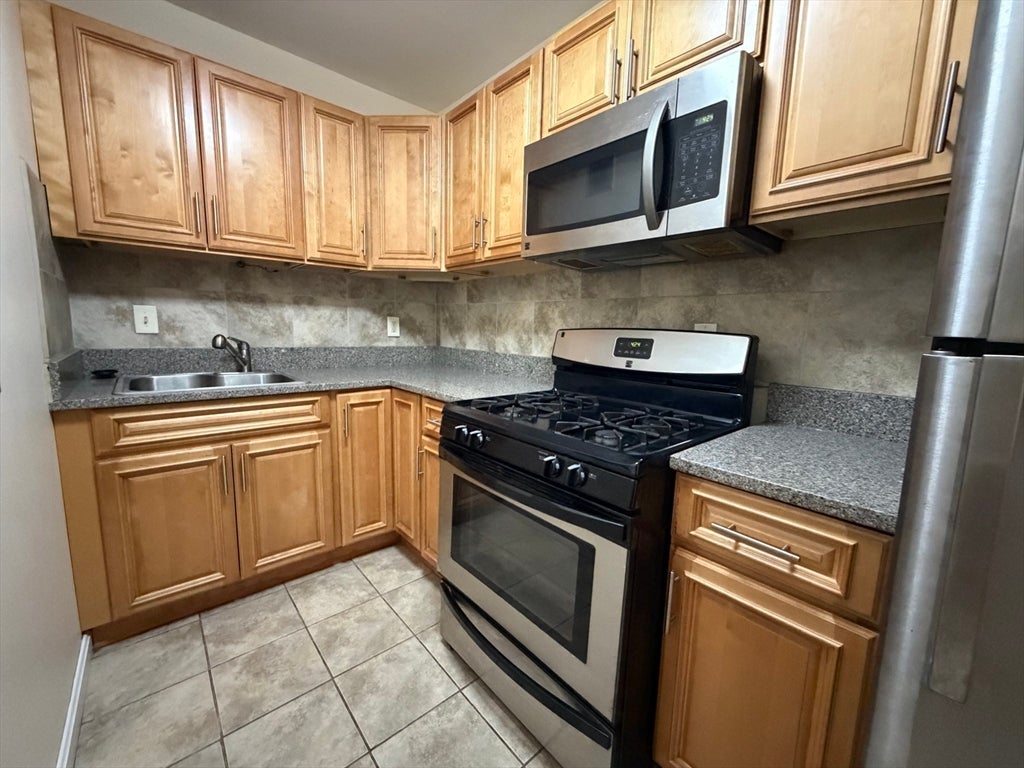 28 Juniper ST #78, Brookline, MA, 28 Juniper ST #78, Brookline, MA Photo #7