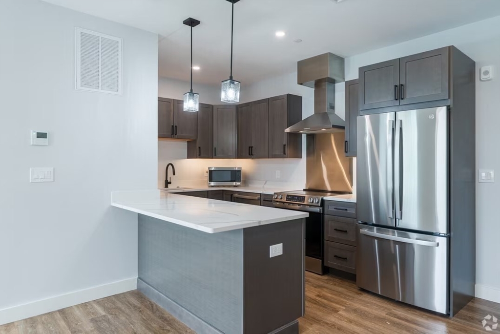 21 Summer Street 303