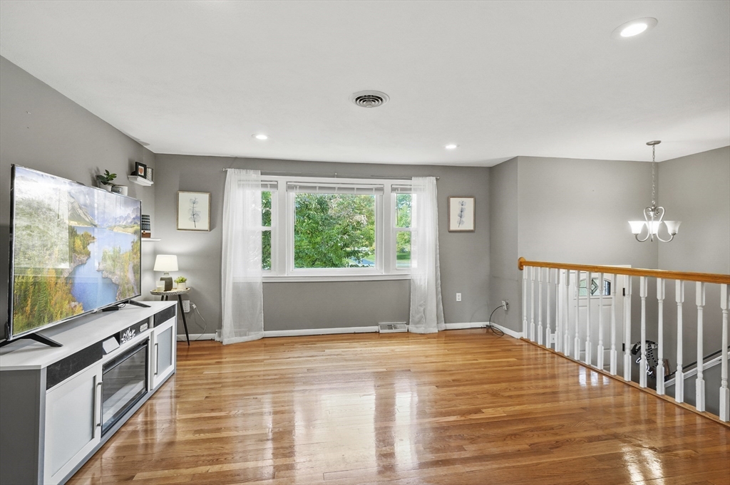 5 Hawthorne Circle