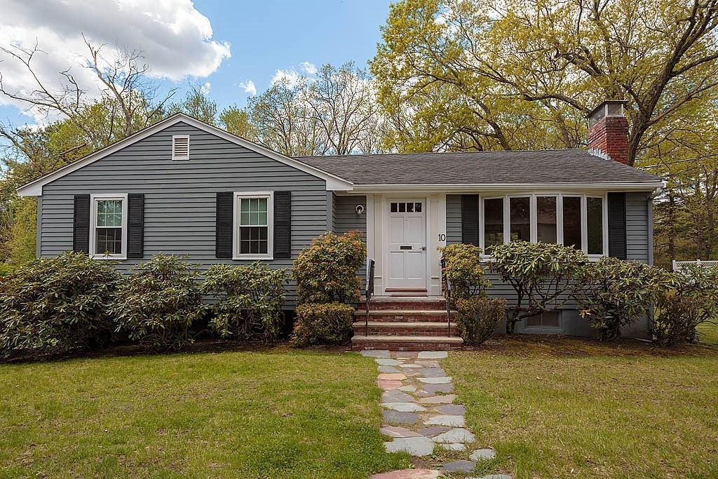 10 Brentwood Drive, Reading, MA Photo #1