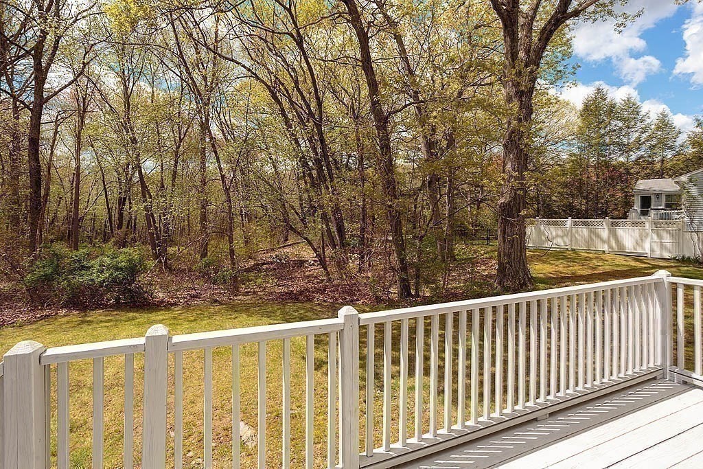 10 Brentwood Drive, Reading, MA Photo #5