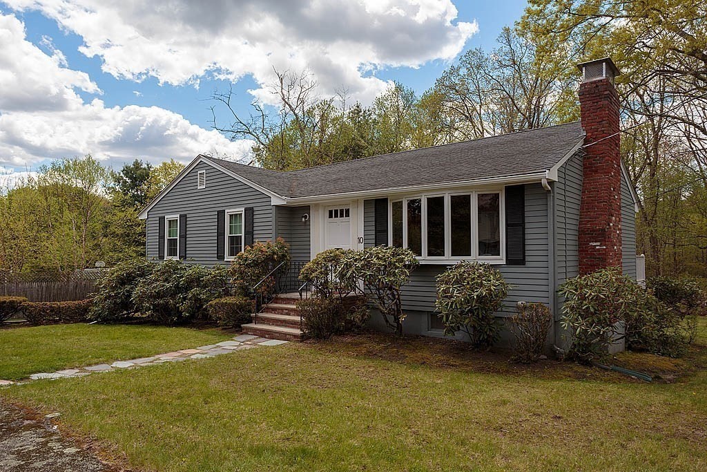 10 Brentwood Drive, Reading, MA Photo #2