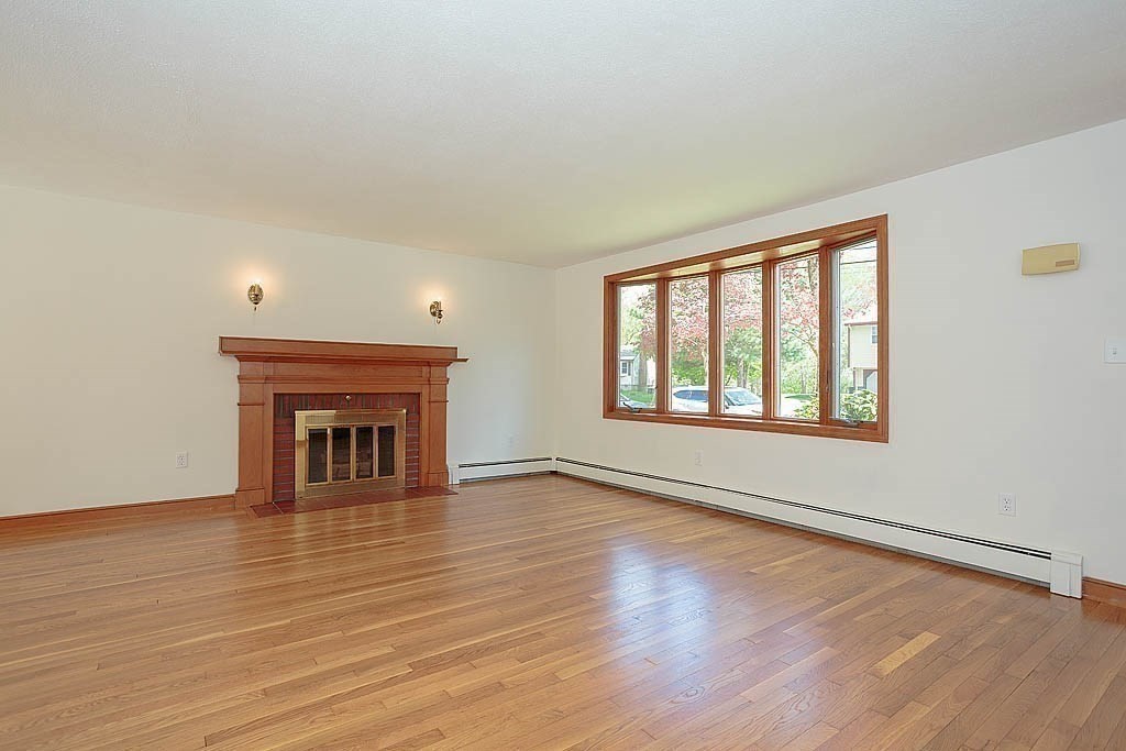 10 Brentwood Drive, Reading, MA Photo #9