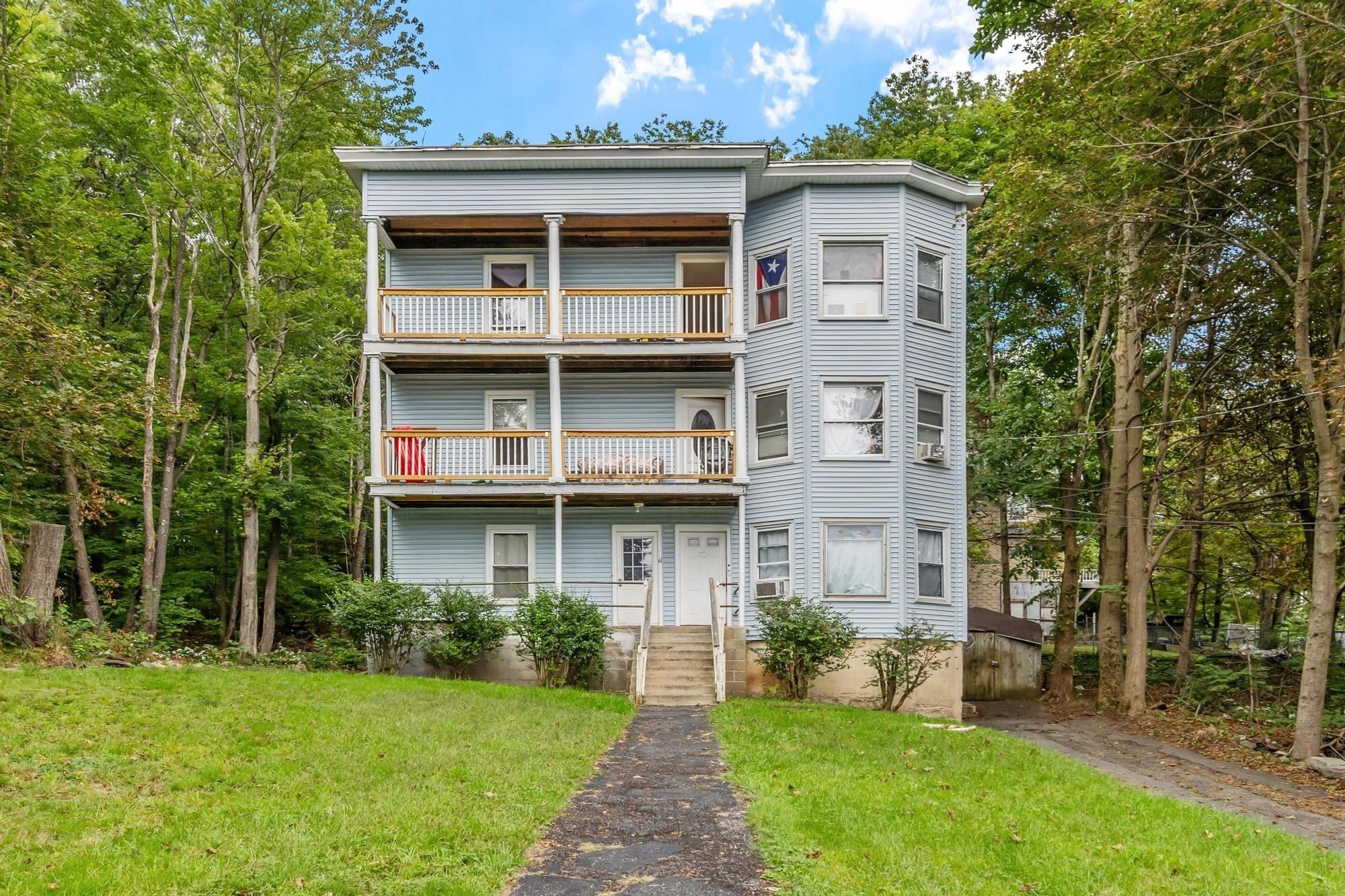 11 Nutting St