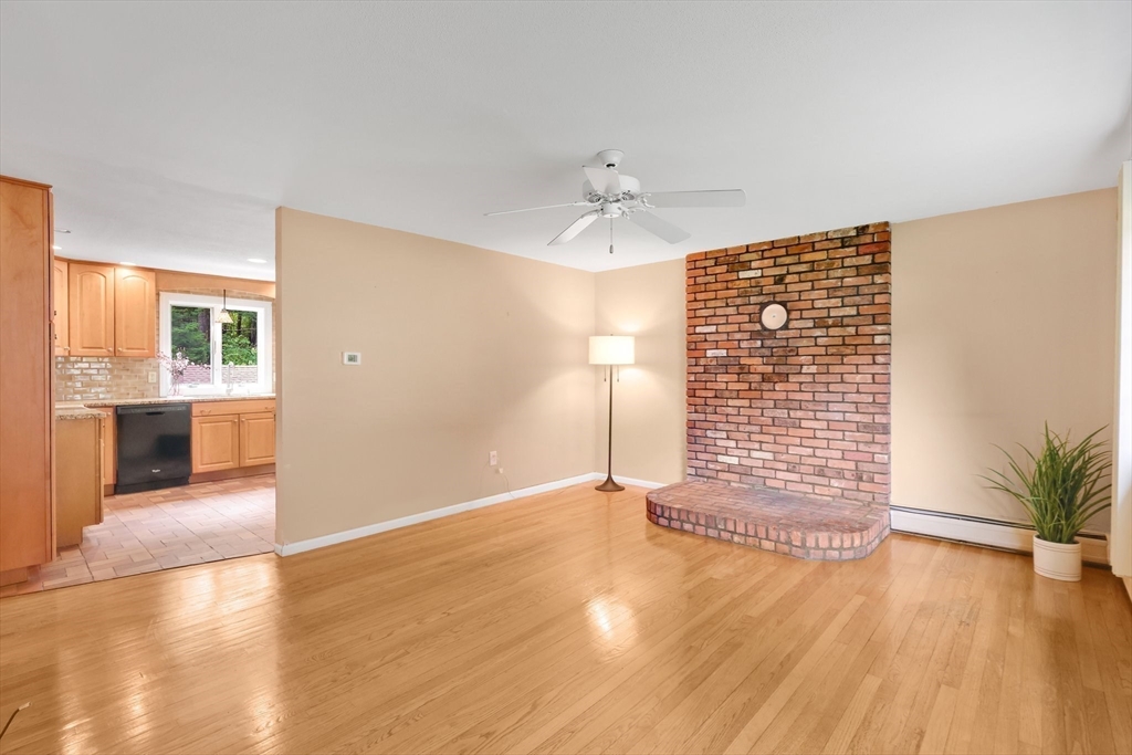 40 Oak Knoll Dr