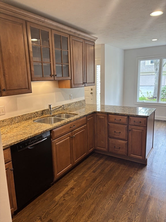 606 Wisteria Way 606