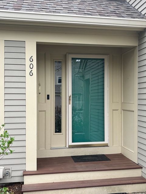 606 Wisteria Way 606 Wayland MA 01778