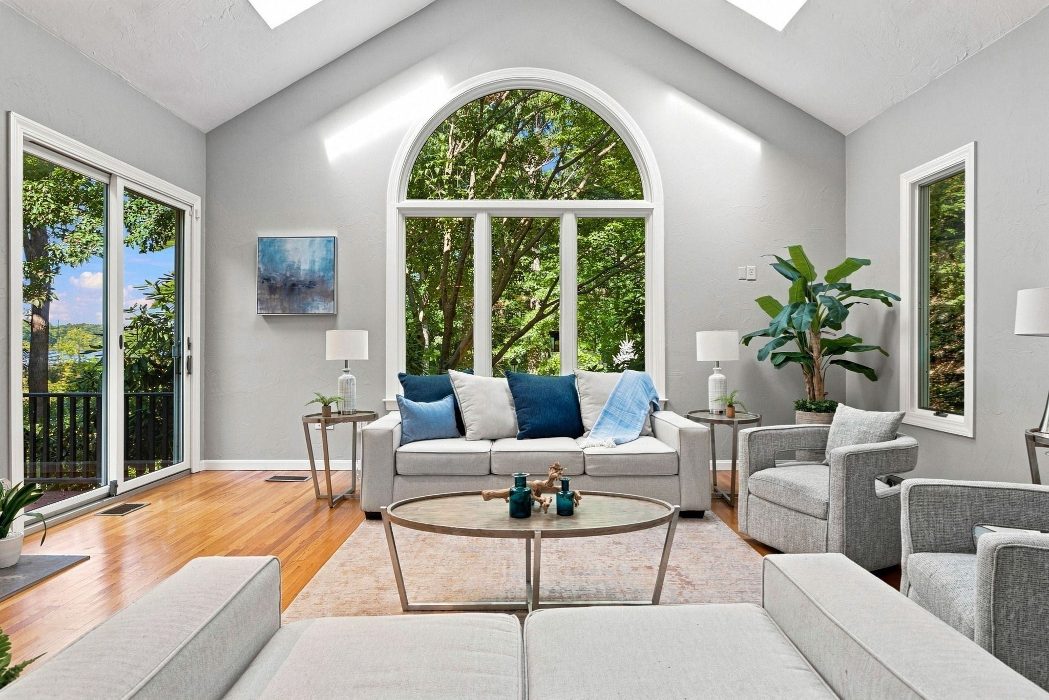 4 Webster Cir